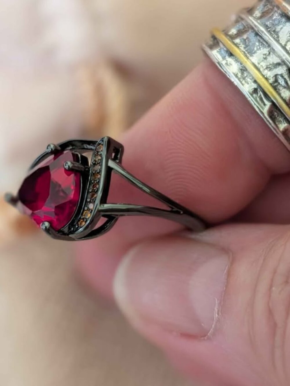 Gothic Heart-Shaped Red Stone Black Metal Ring